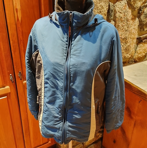L.L. Bean Thermolite Active Coat - Picture 3 of 14